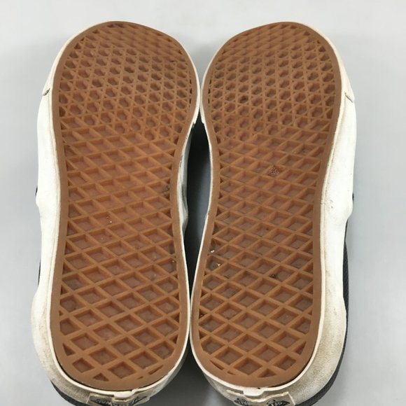 Vans Mens 8.5 Womens 10 Black Perforated Leather Slip-On Gym Shoes Sneakers